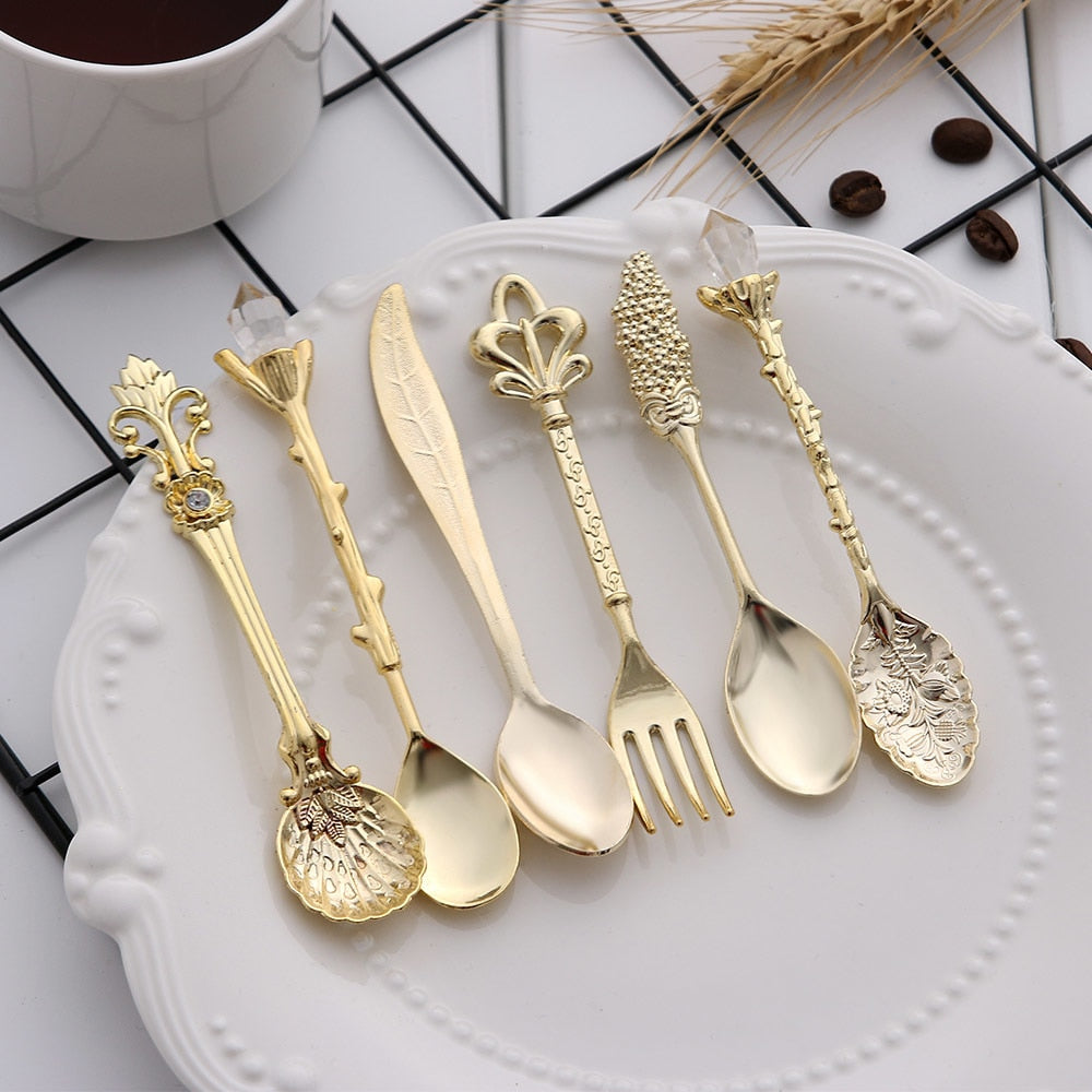 Vintage Royal Style Teaspoon Set