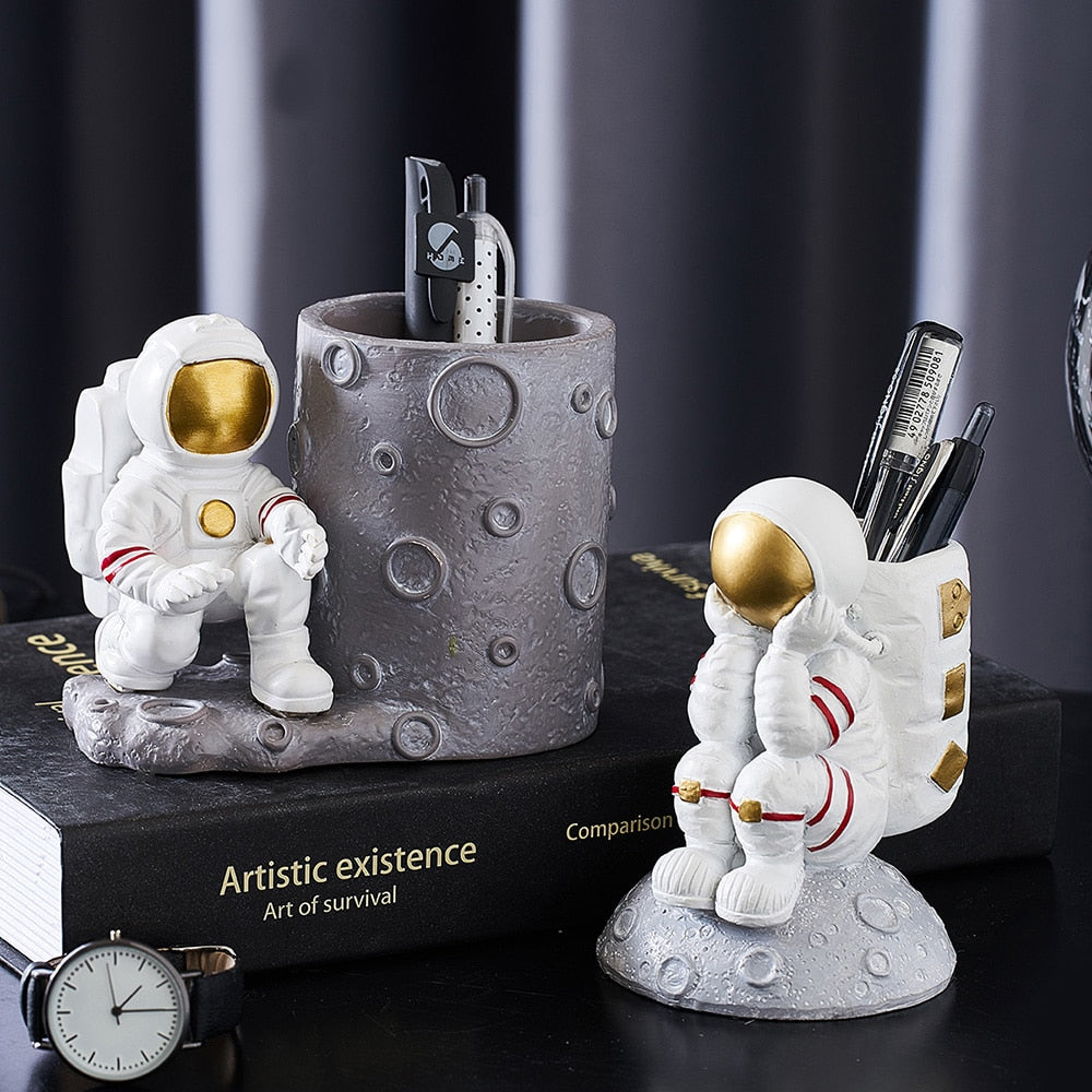 Astronaut Desk Organiser