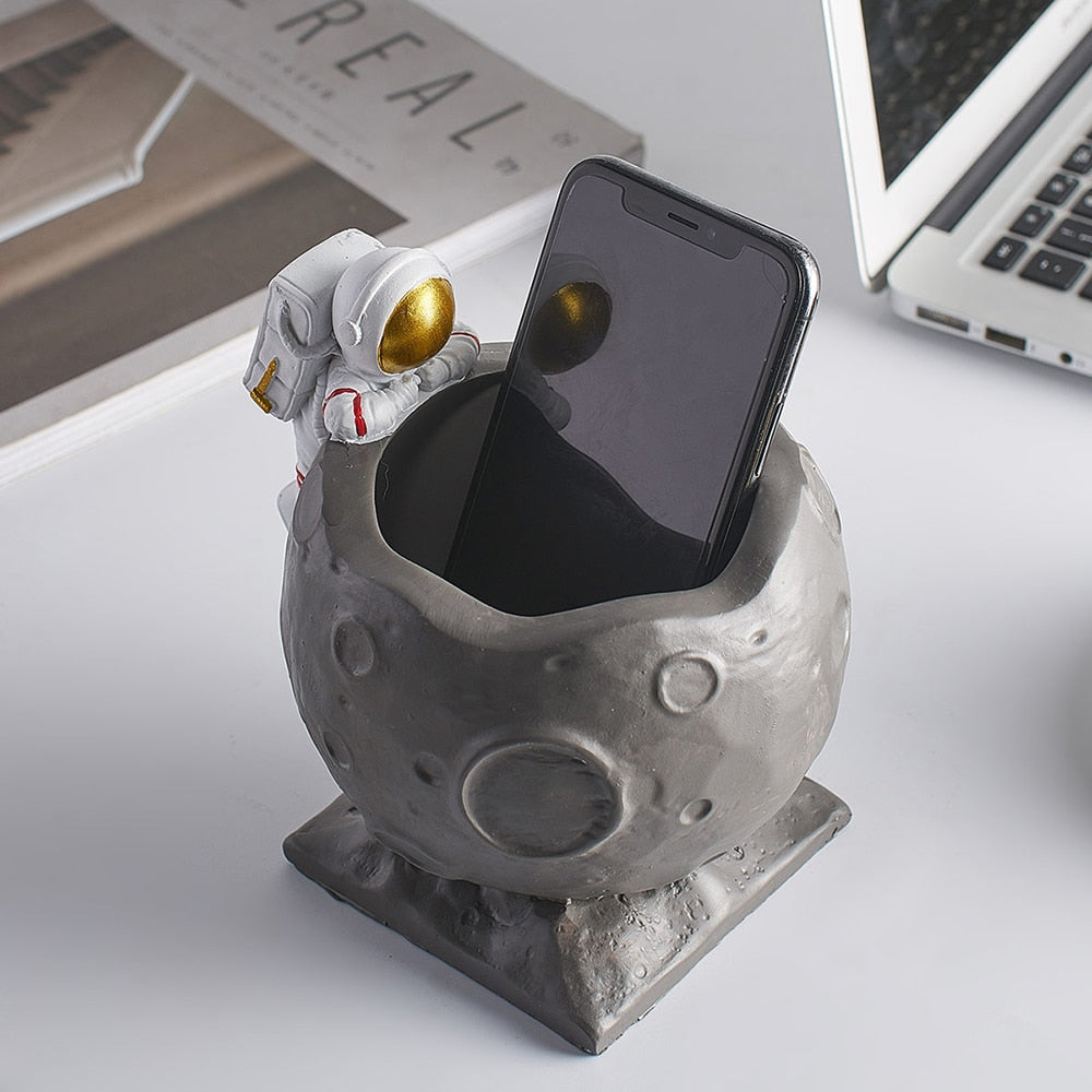 Astronaut Desk Organiser