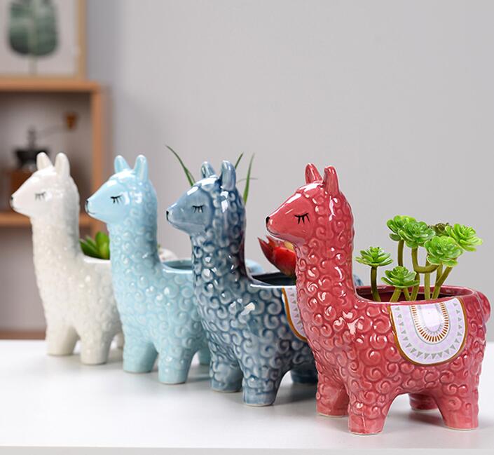 Alpaca Planter